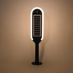 Moderne Sensor-Wegeleuchte mit beiseitigem Solarmodul