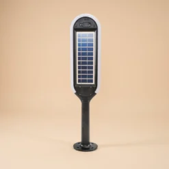 Moderne Sensor-Wegeleuchte mit beiseitigem Solarmodul