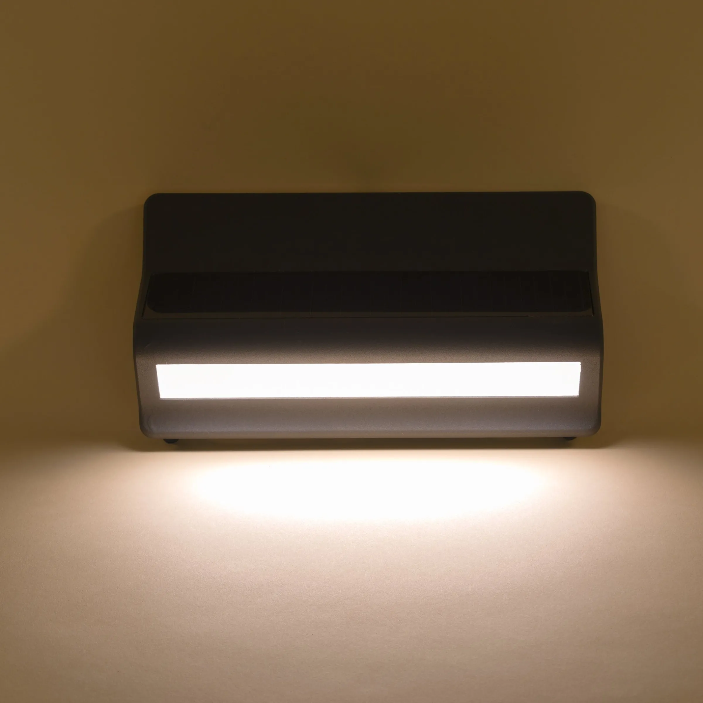 Moderne Solar Wand- & Schilderleuchte AluLine, schwarz