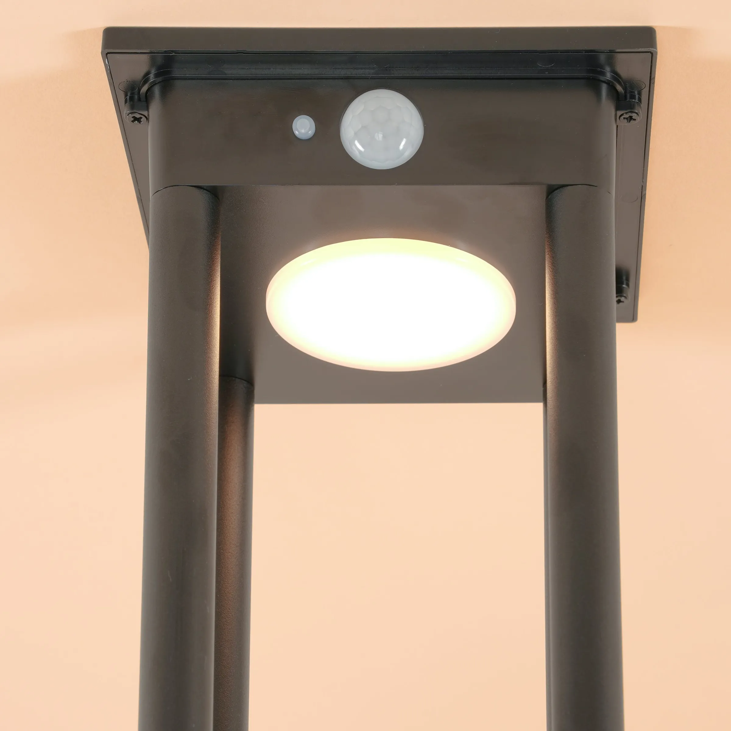 Solar Laternen-Standleuchte Termoli 66 cm mit Sensor