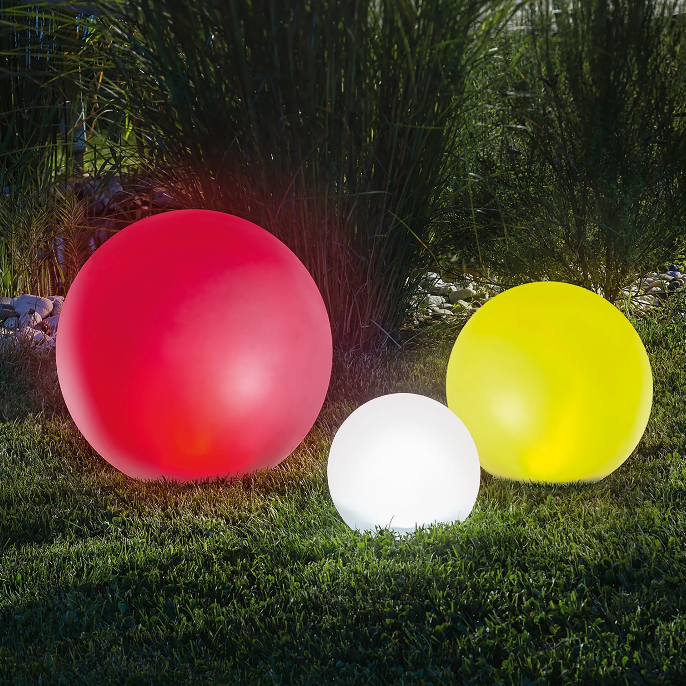 Solar Leuchtkugelset Basic ⌀ 20, 30 & 40 cm mit 7 Lichtfarben