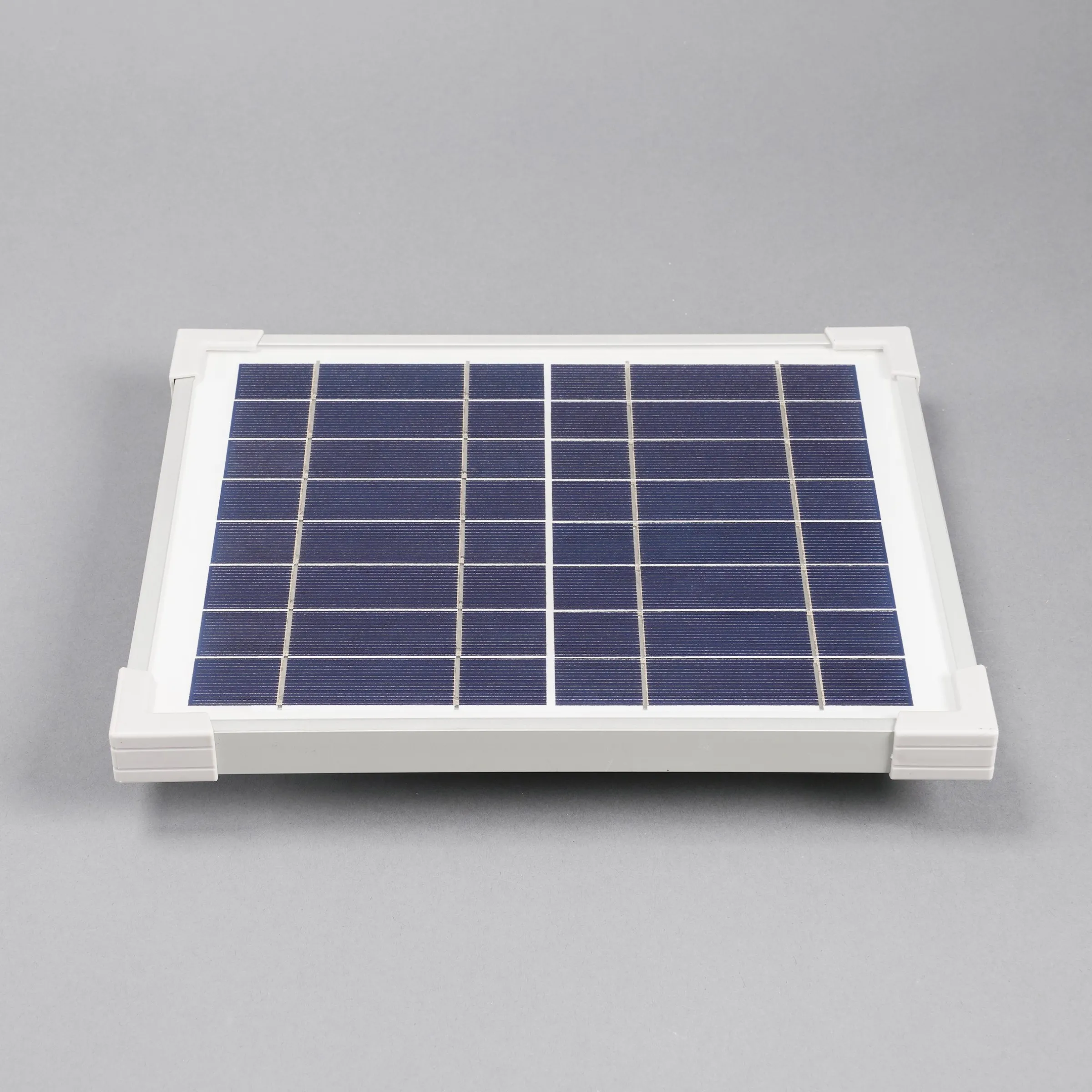 Solarmodul 6 Wp / 8 V mit Akkuspeicher Stecker 2-polig rund