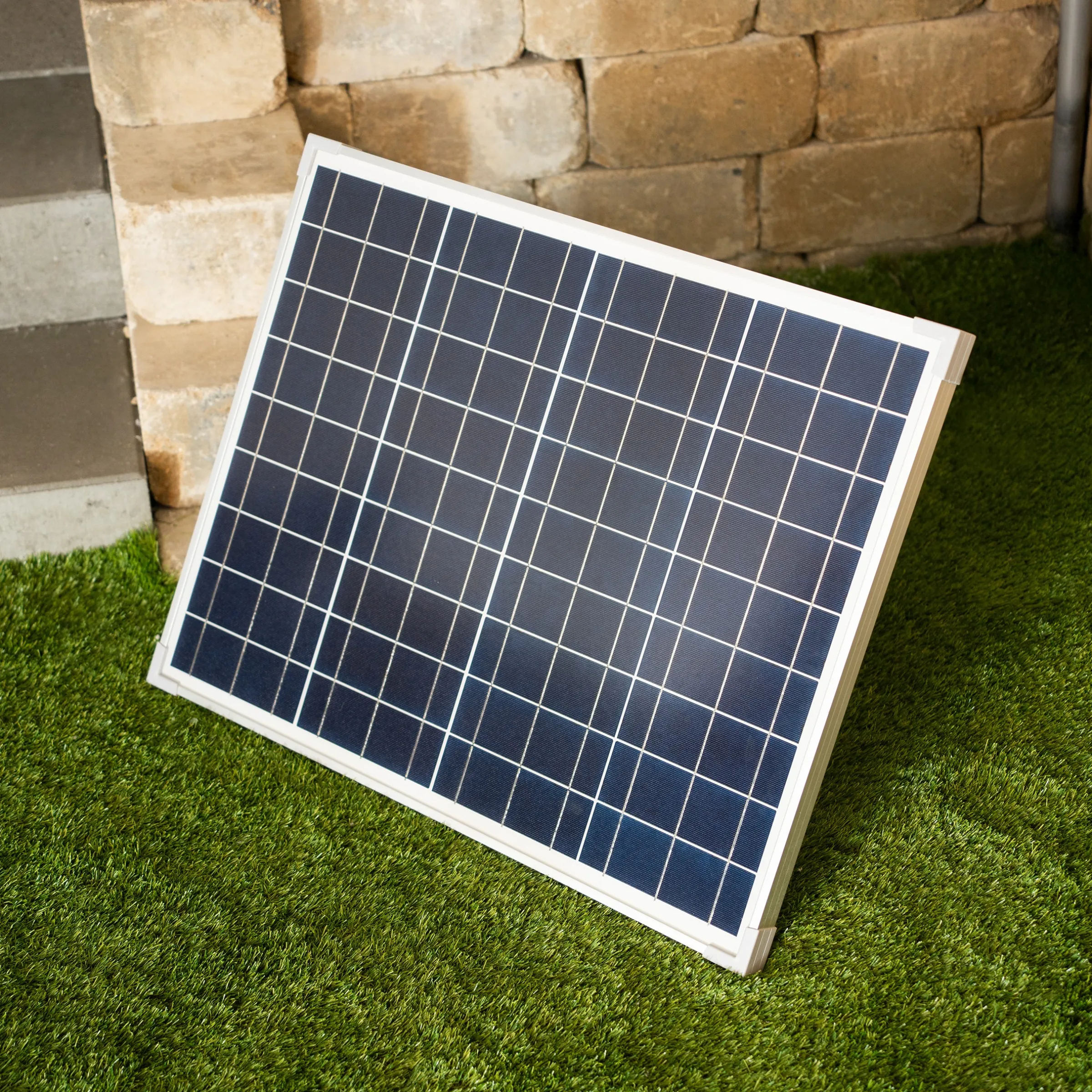 Solarmodul 50 Wp / 18 V mit Stecker 2-polig groß