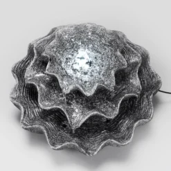 Solar Muschelbrunnen mit LED-Beleuchtung
