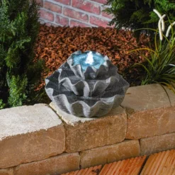 Solar Muschelbrunnen mit LED-Beleuchtung