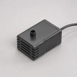 Solar Pumpensystem 3W/ 250 l/h mit Akku und LED-Licht