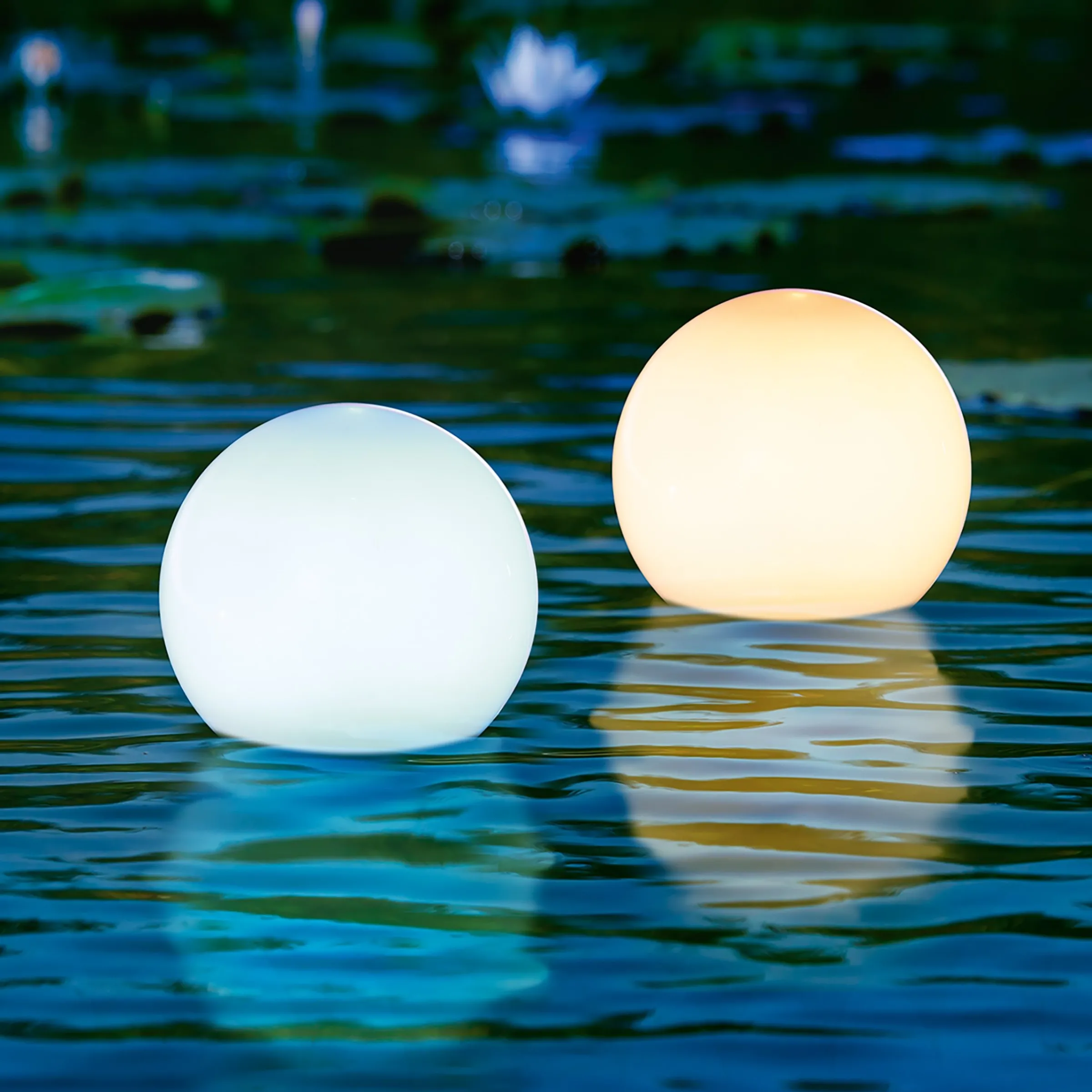 Solar Schwimmkugeln im 2er-Set ⌀ 15 cm