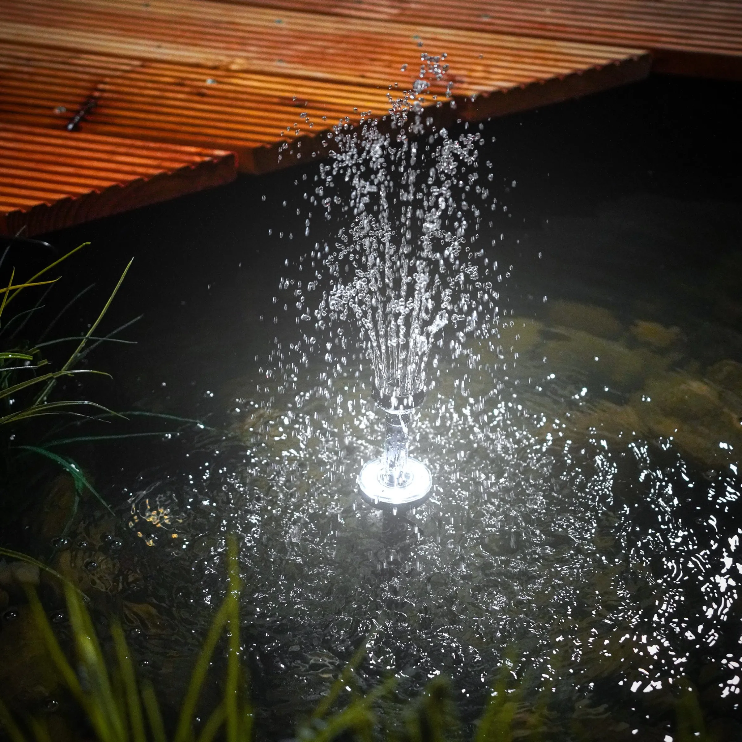 Solar Unterwasserfilter-Set 8/400 mit 4 Ah LiFePO4-Akkuspeicher