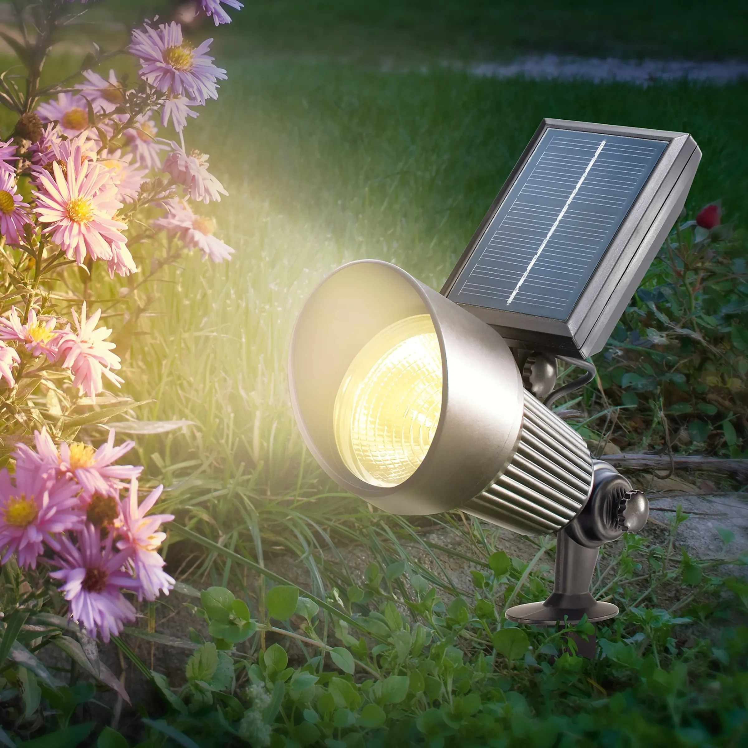 Solar Wand- und Bodenstrahler mit 7 Lichtfarben im Alugehäuse