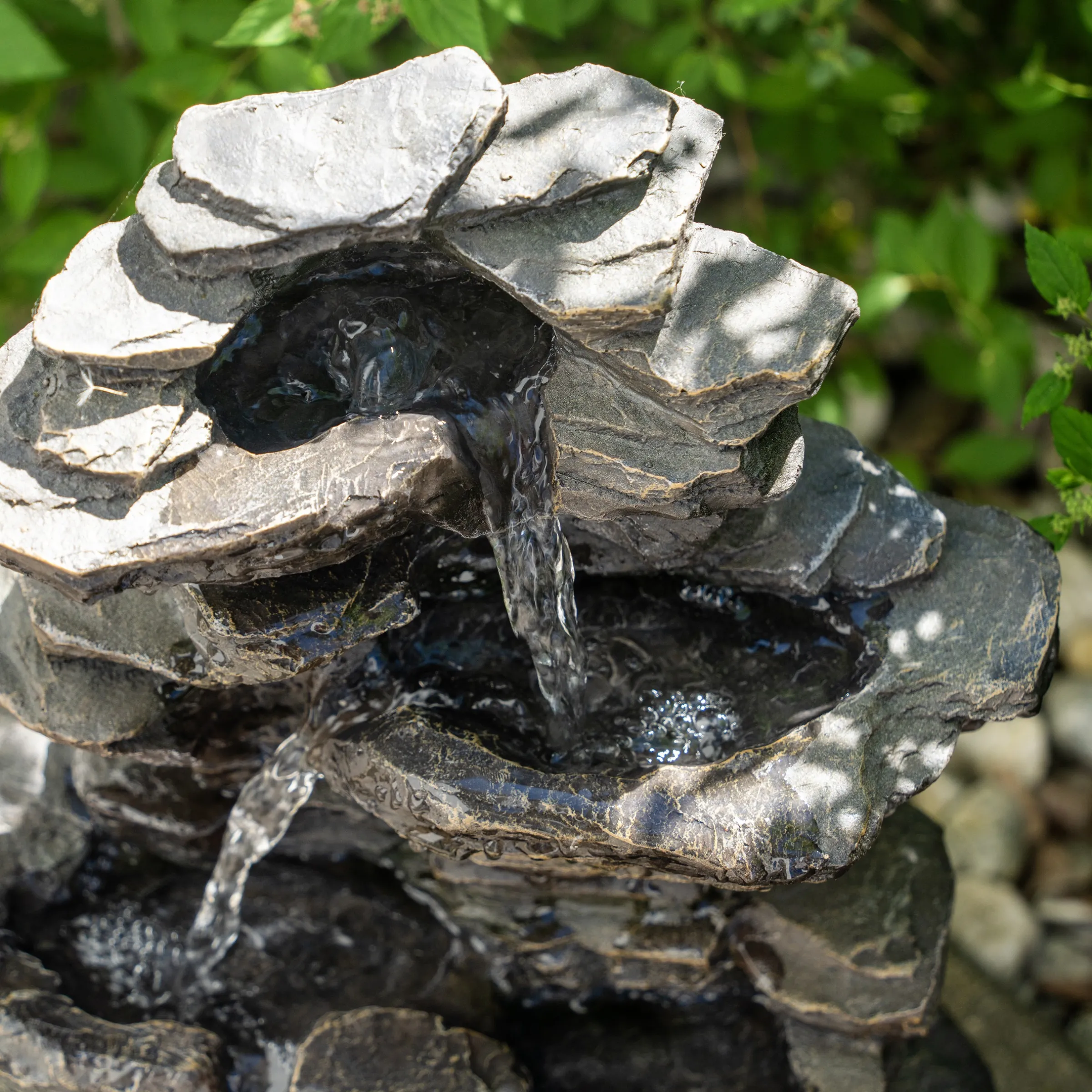 Solar Wasserfall-Dekobrunnen Rock Fountain mit Direktbetrieb