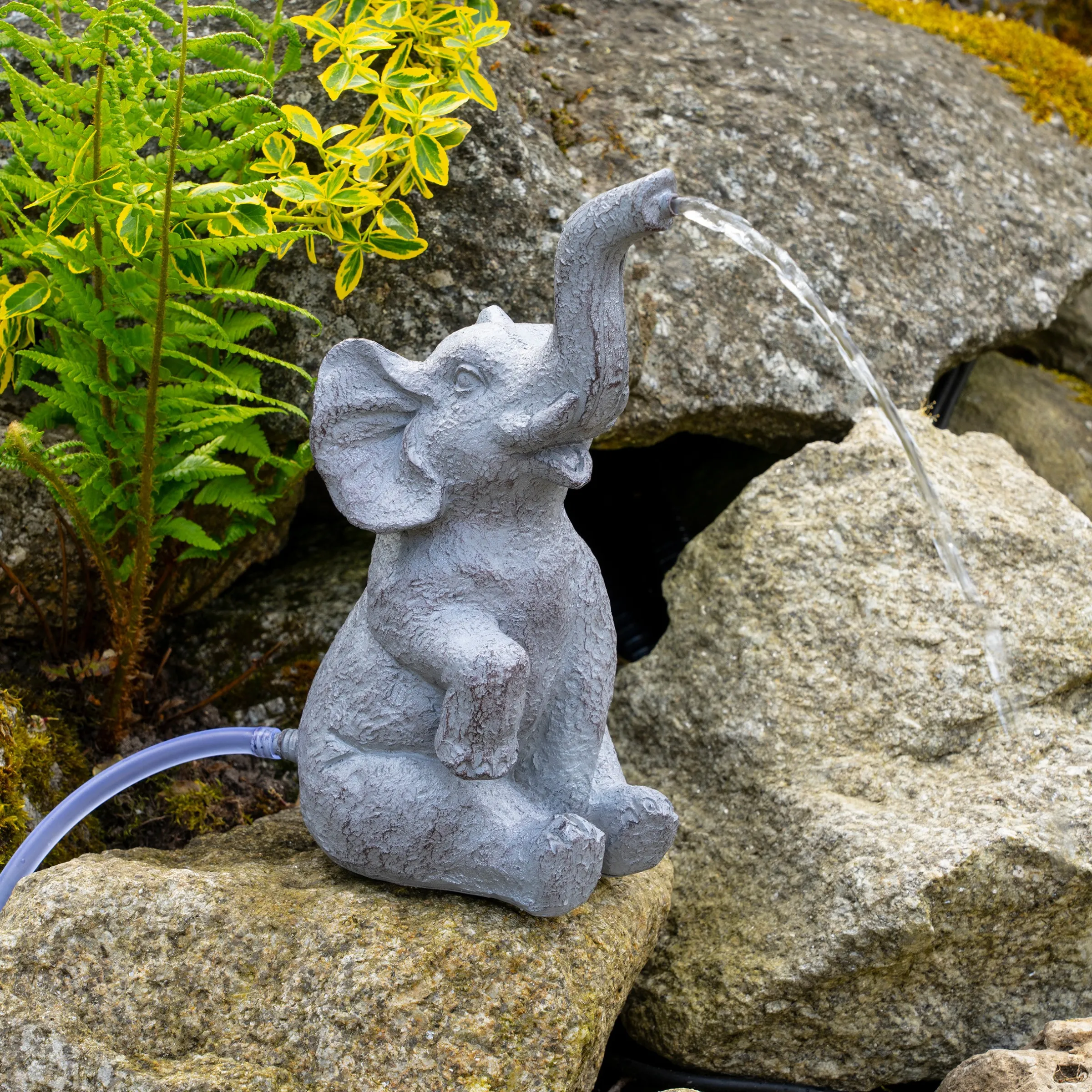 Solar Wasserspeierset sitzender Elefant Lumi