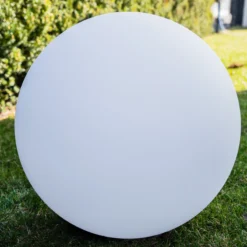 Stimmungsvolle Solarkugel Siena ⌀ 50 cm mit Fernbedienung
