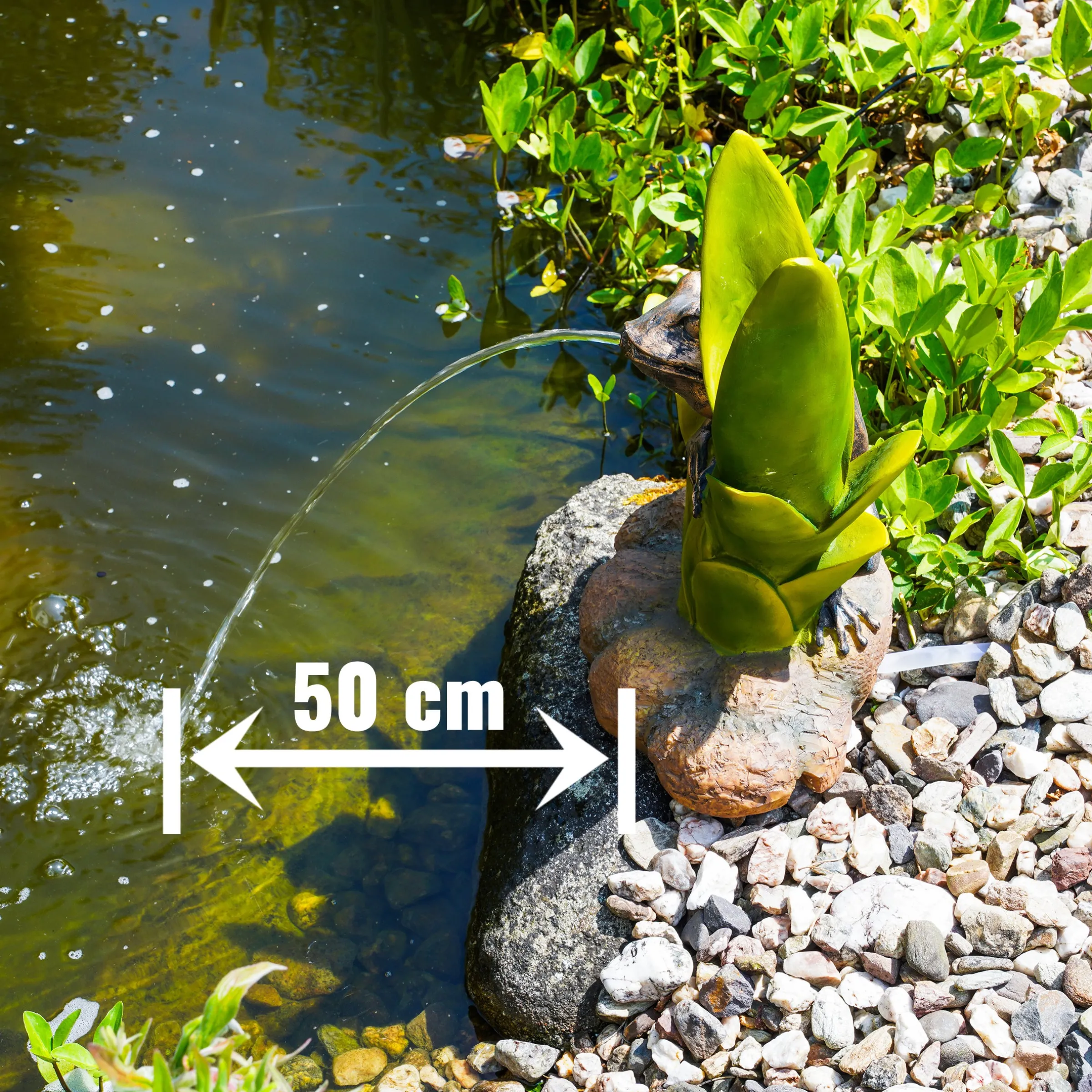 Wasserspeier-Figur Frosch sitzend auf Blättern